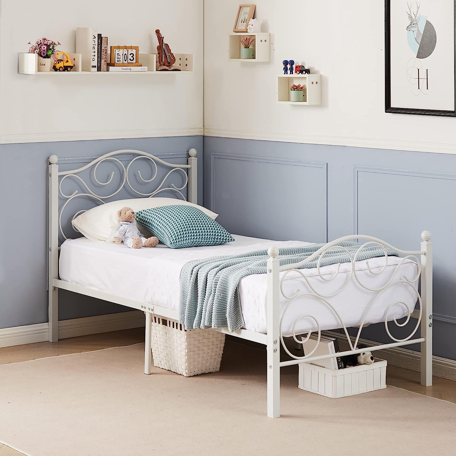 VECELO Classic Metal Bed Frame Mattress Foundation - VECELO