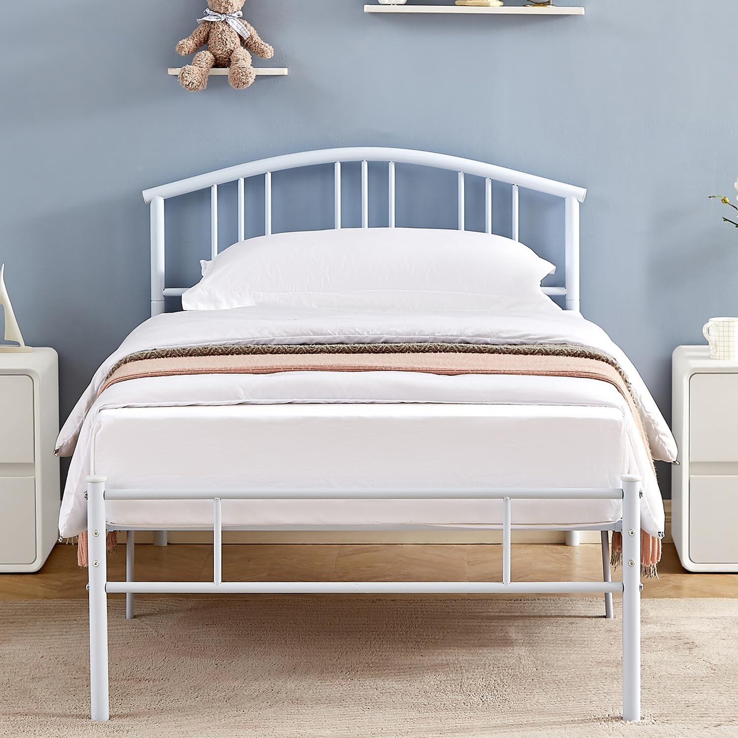 VECELO Modern Metal Bed Frame Mattress Foundation with curve headboard and Footboard