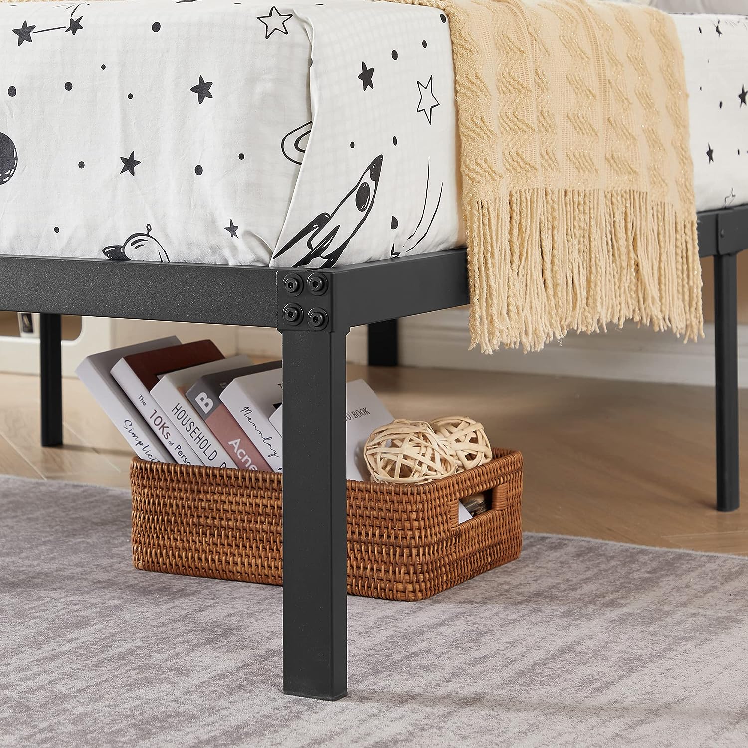 VECELO Metal Platform Bed Frame Heavy Duty Steel Slat, No Box Spring Needed