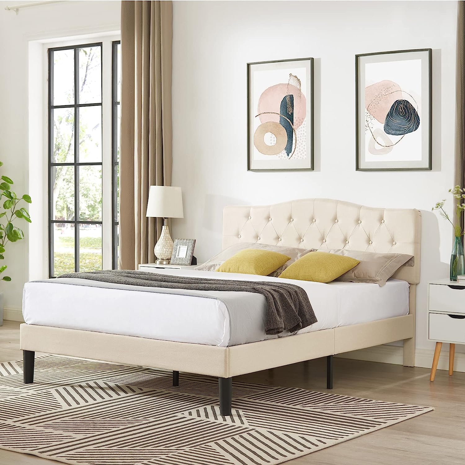 VECELO Classic Upholstered Platform Bed Frame with Diamond Stitched Cloth