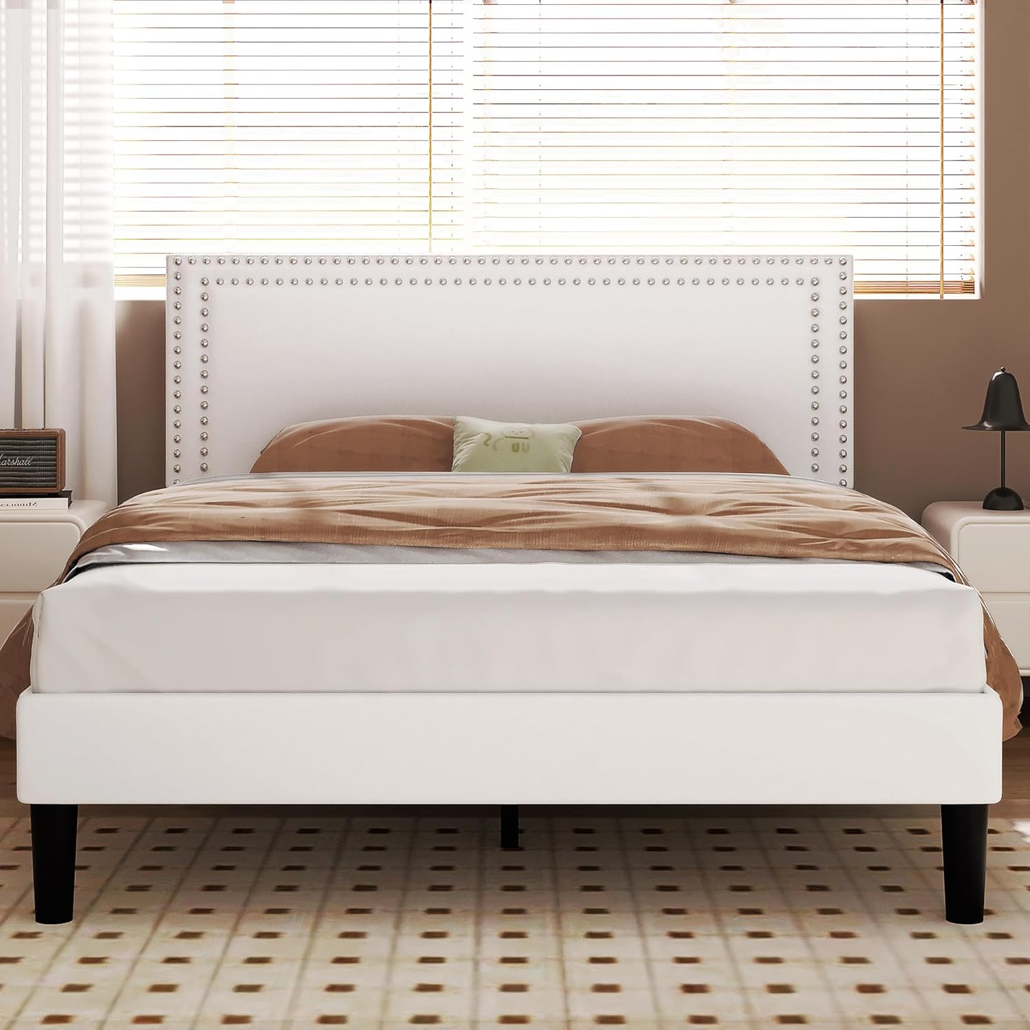 VECELO Modern Platform Bed Frame/Mattress Foundation