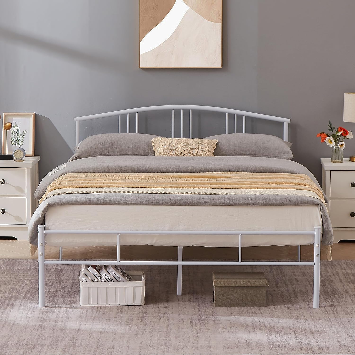 VECELO Modern Metal Bed Frame Mattress Foundation with curve headboard and Footboard