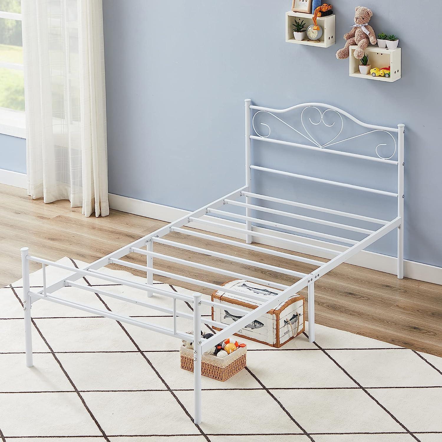 VECELO Metal Platform Bed Frame Mattress Foundation Decorative Headboard & Footboard