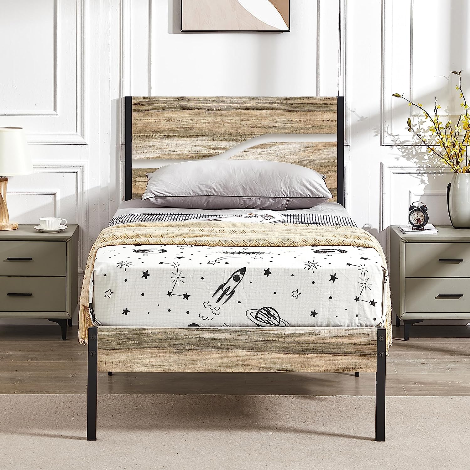 VECELO Platform Bed Frame/Mattress Foundation with Rustic Vintage Wood Headboard