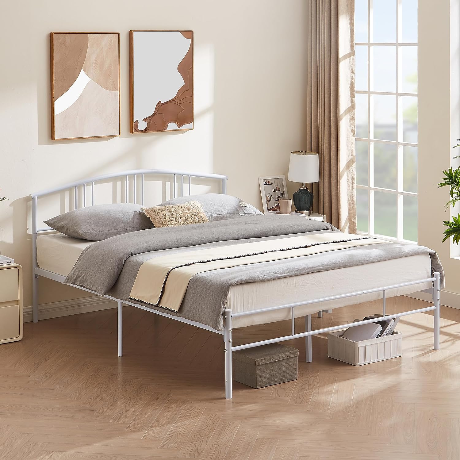 VECELO Modern Metal Bed Frame Mattress Foundation with curve headboard and Footboard