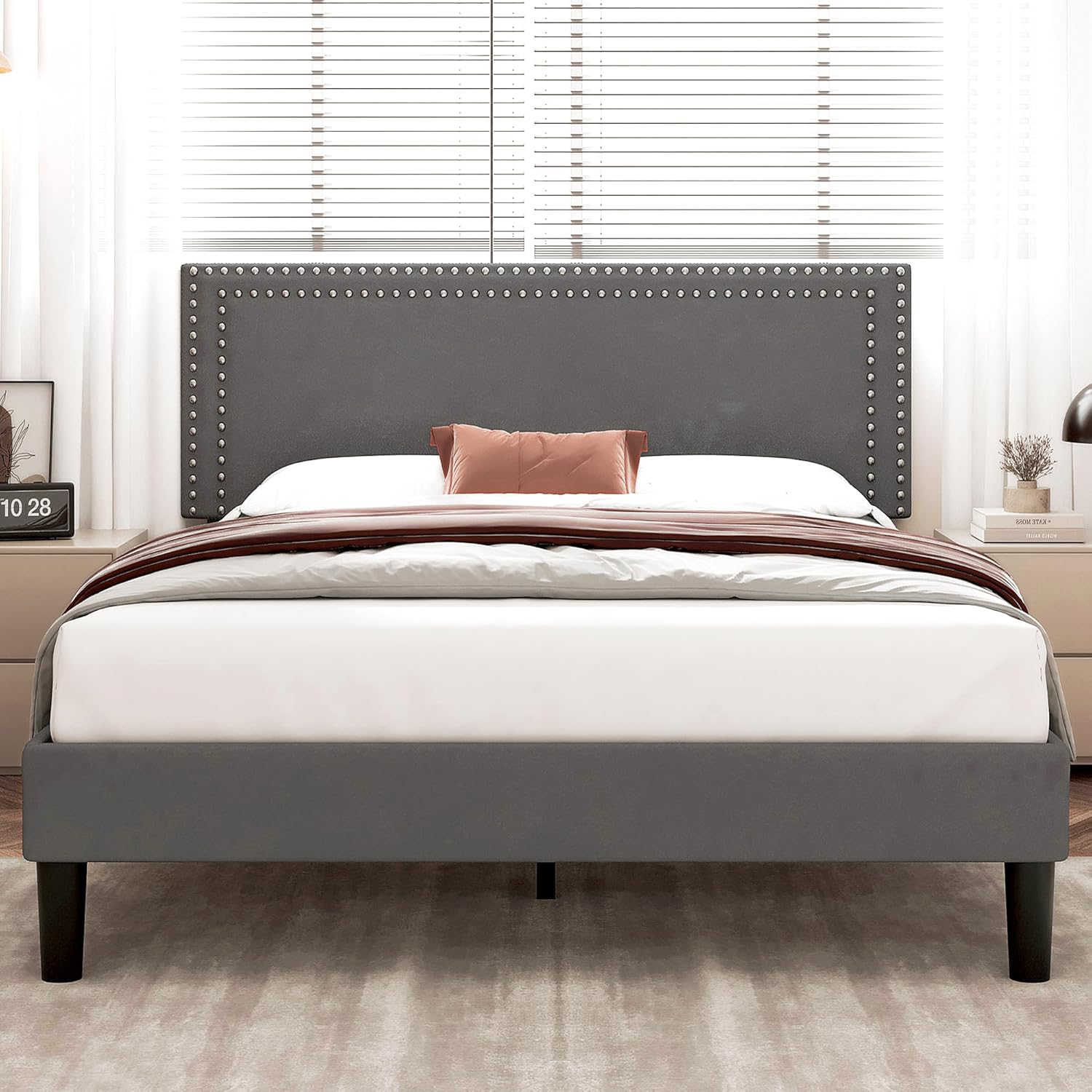 VECELO Modern Platform Bed Frame/Mattress Foundation