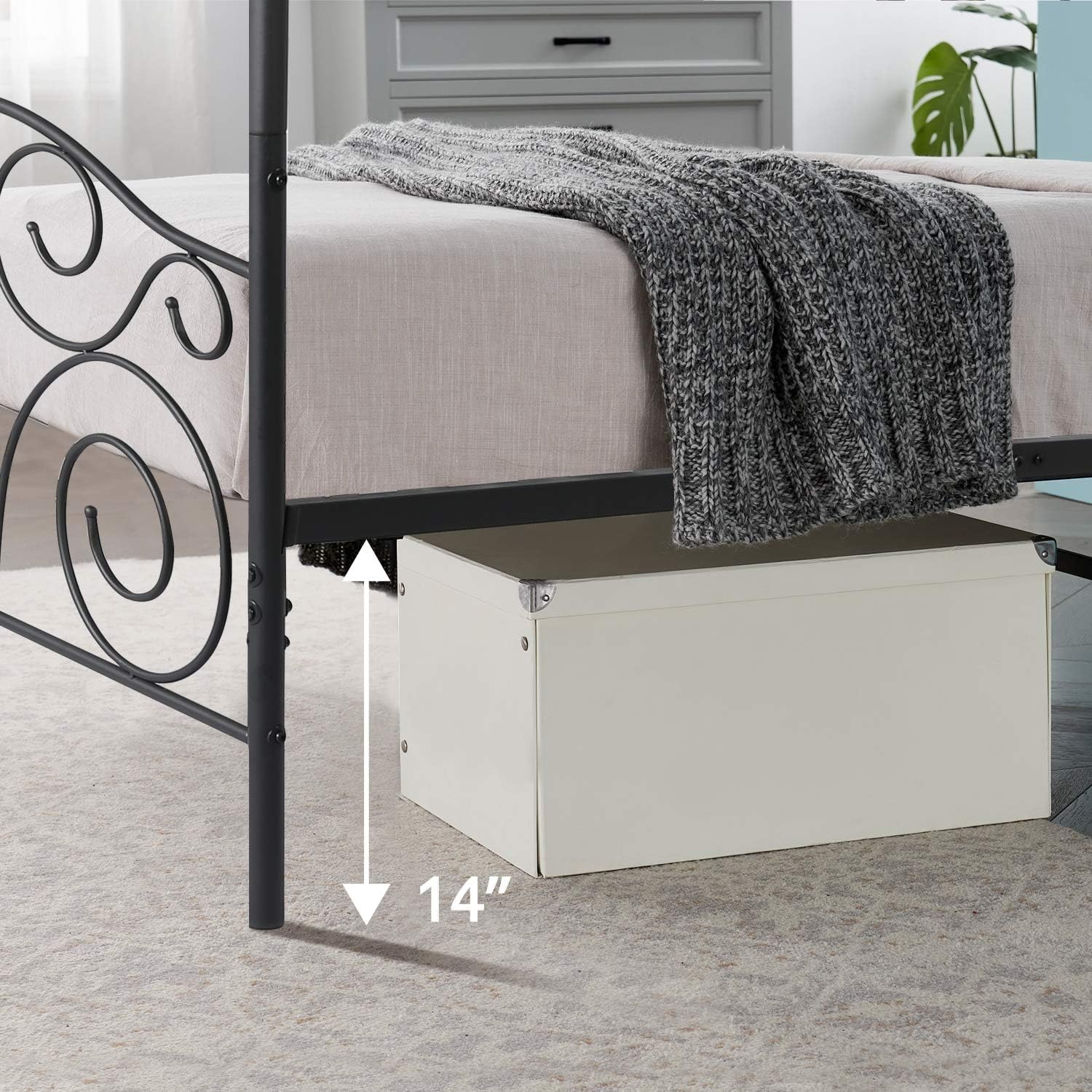 VECELO 4 Corner Metal Canopy Bed Frame