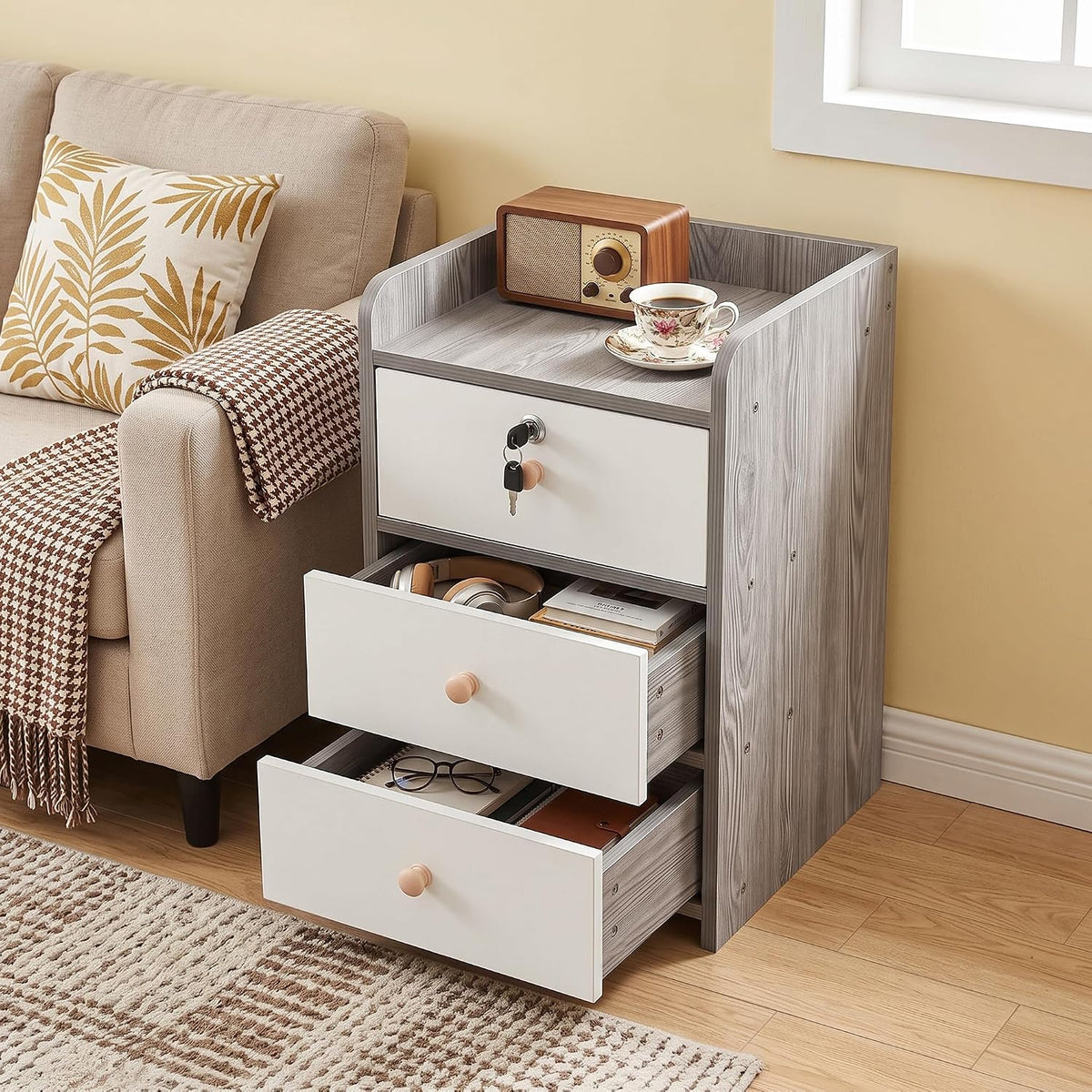 VECELO Nightstand with 3 Drawers Farmhouse End Table with Storage Bedside Night Stand for Bedroom Living Room