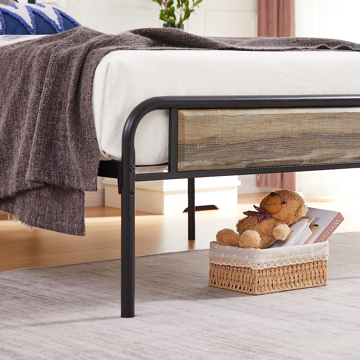 VECELO Bed Frame Metal Platform with Wooden Headboard Footboard Heavy Duty Mattress Foundation - VECELO
