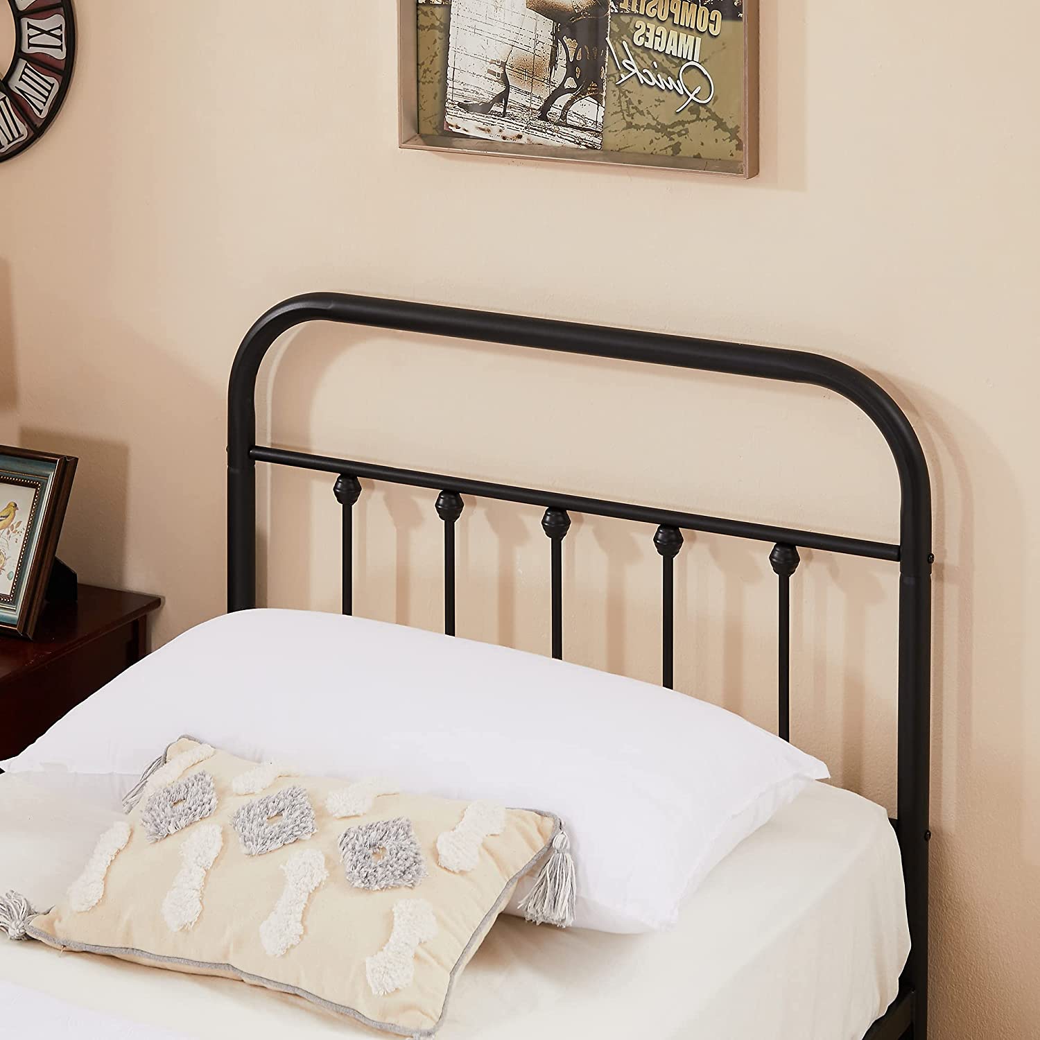 VECELO Metal Platform Bed Frame Mattress Foundation Modern&Simple Style