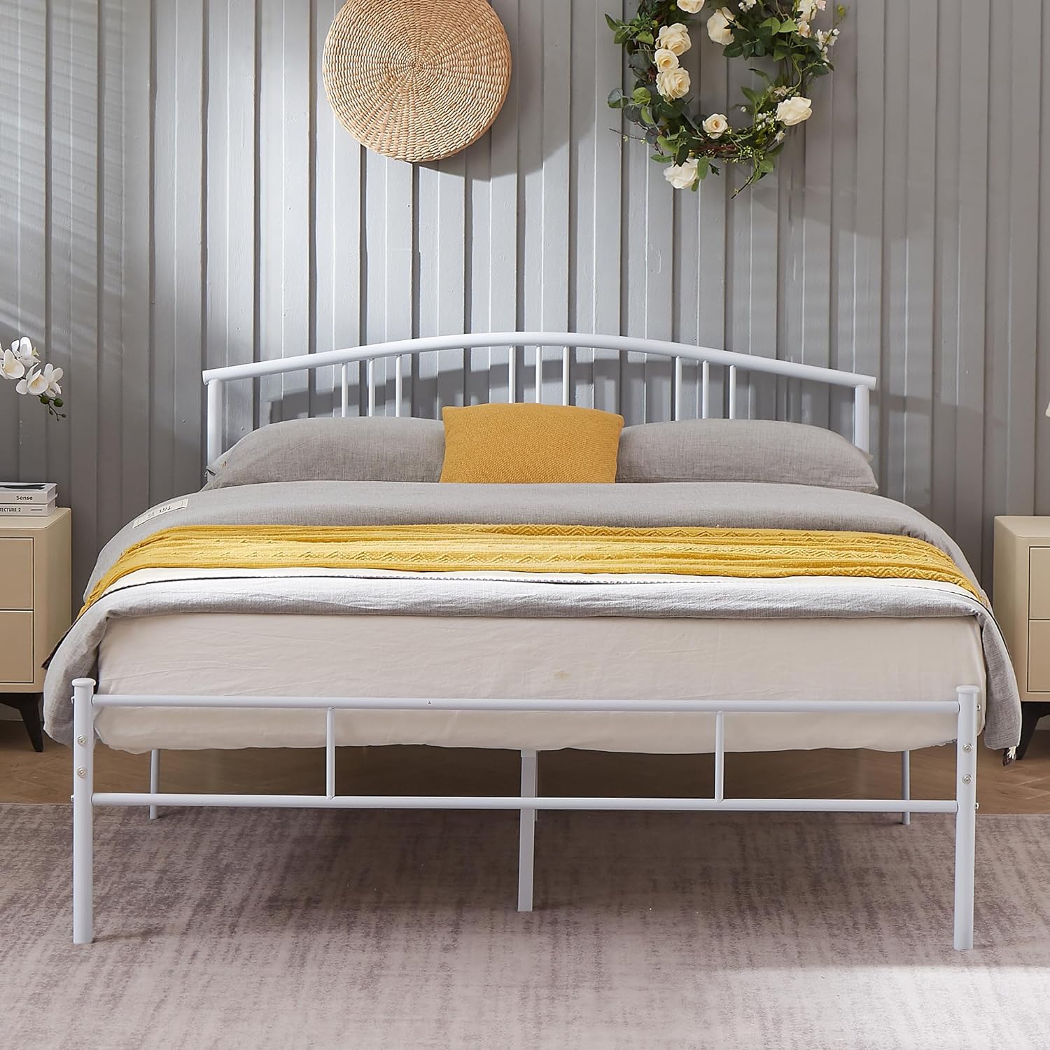 VECELO Modern Metal Bed Frame Mattress Foundation with curve headboard and Footboard