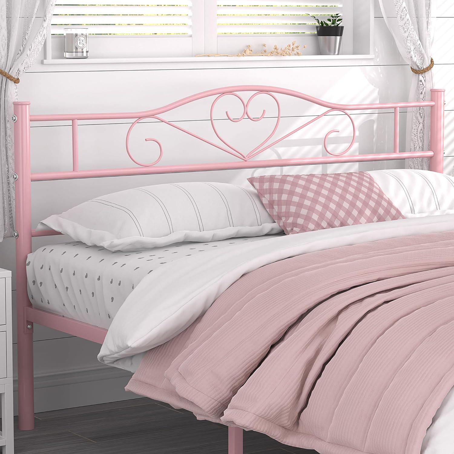 VECELO Metal Platform Bed Frame Mattress Foundation Decorative Headboard & Footboard