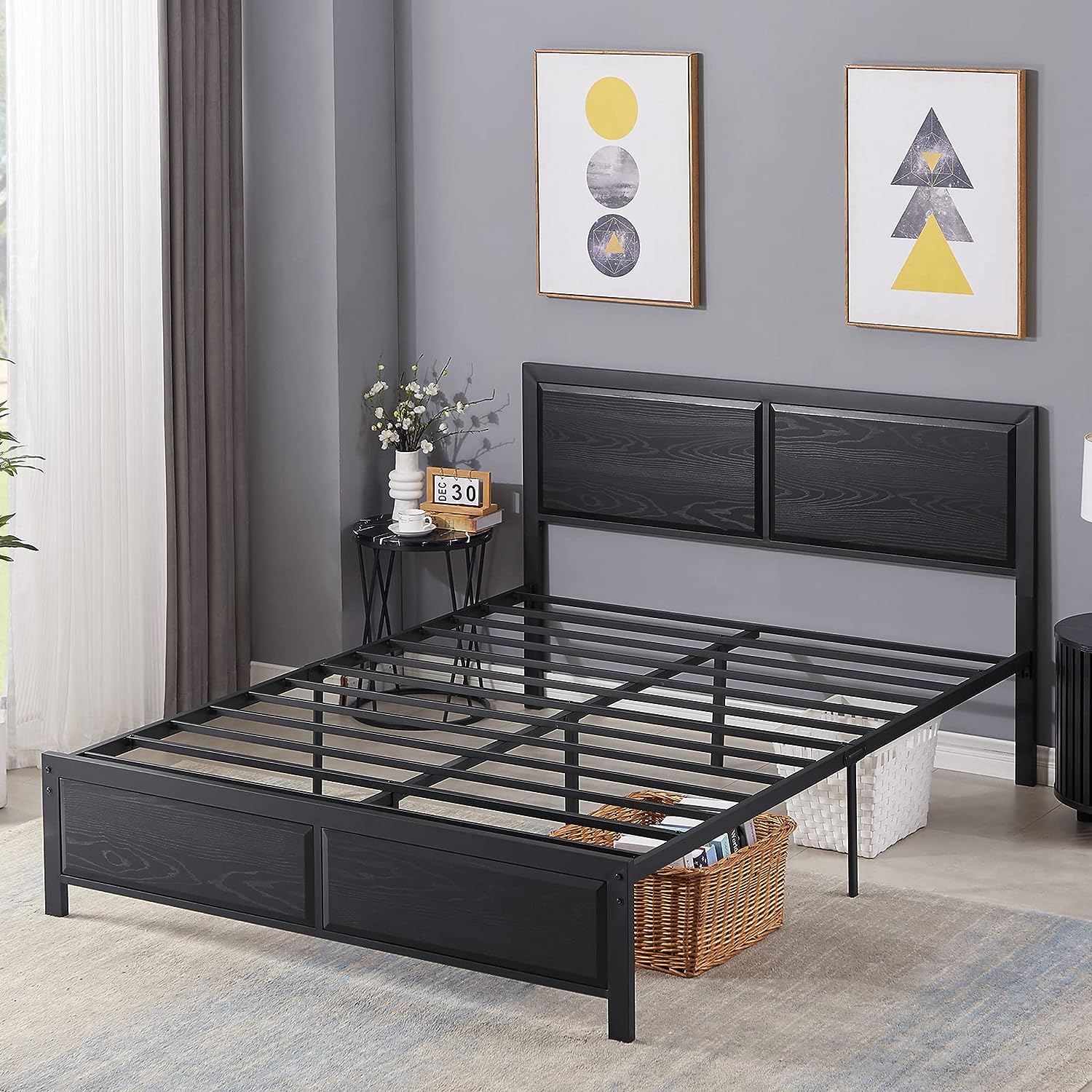 Platform Bed Frame/Mattress Foundation with Rustic Vintage Wood Headboard