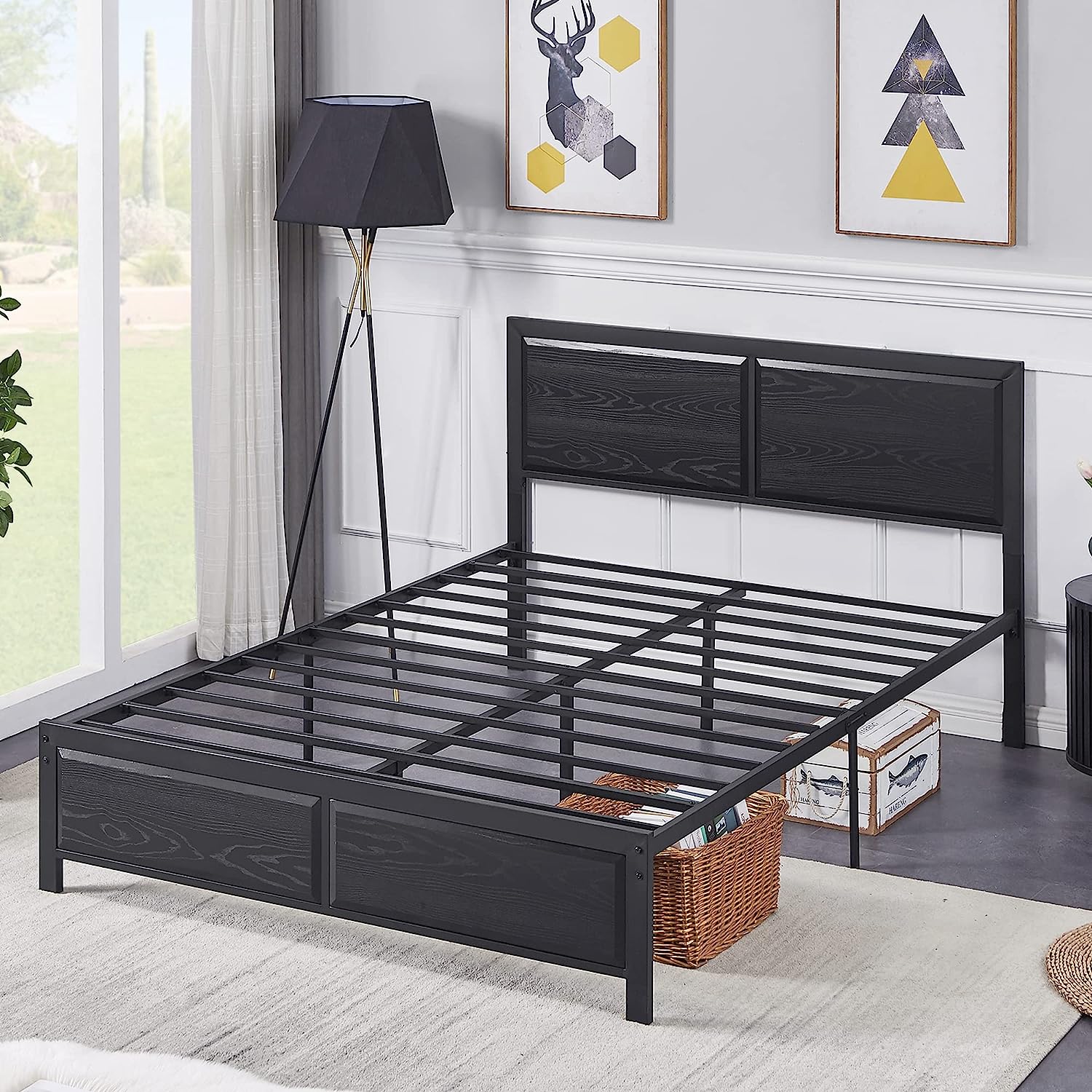 Platform Bed Frame/Mattress Foundation with Rustic Vintage Wood Headboard