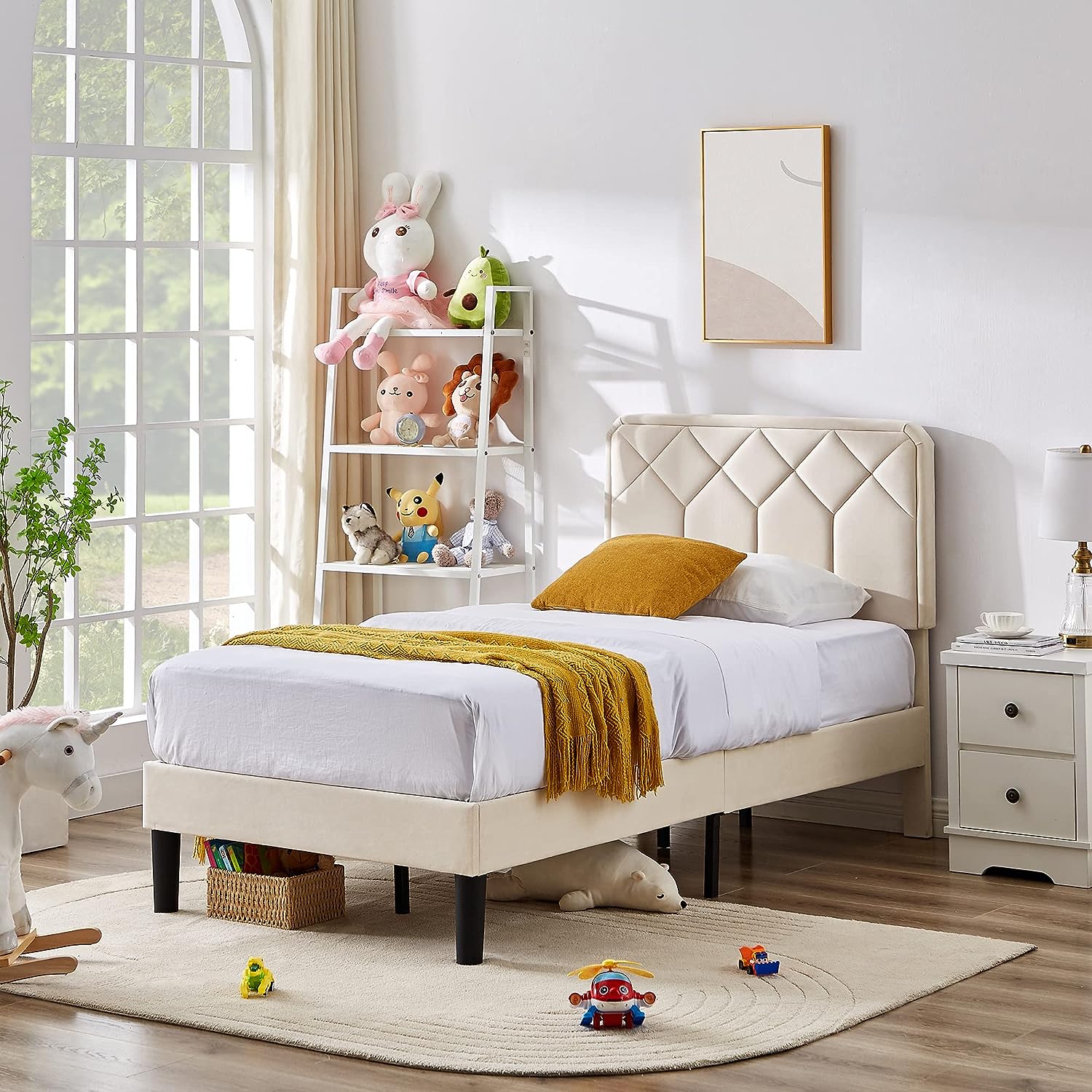 VECELO Premium Leather Upholstered Platform Bed Frame