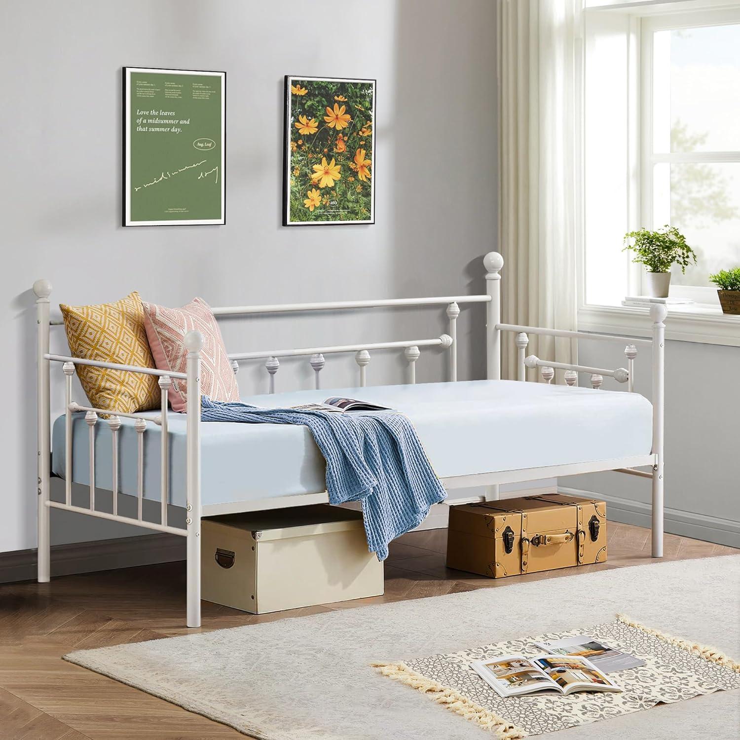 VECELO Daybed Frame, Twin Size Metal Platform Bed with Headboard