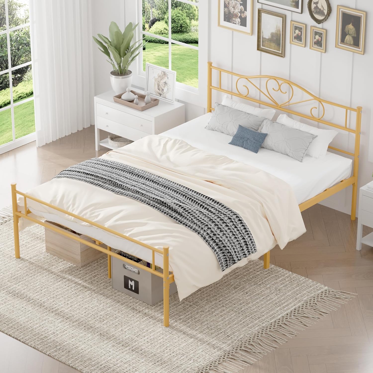 VECELO Metal Platform Bed Frame Mattress Foundation Decorative Headboard & Footboard