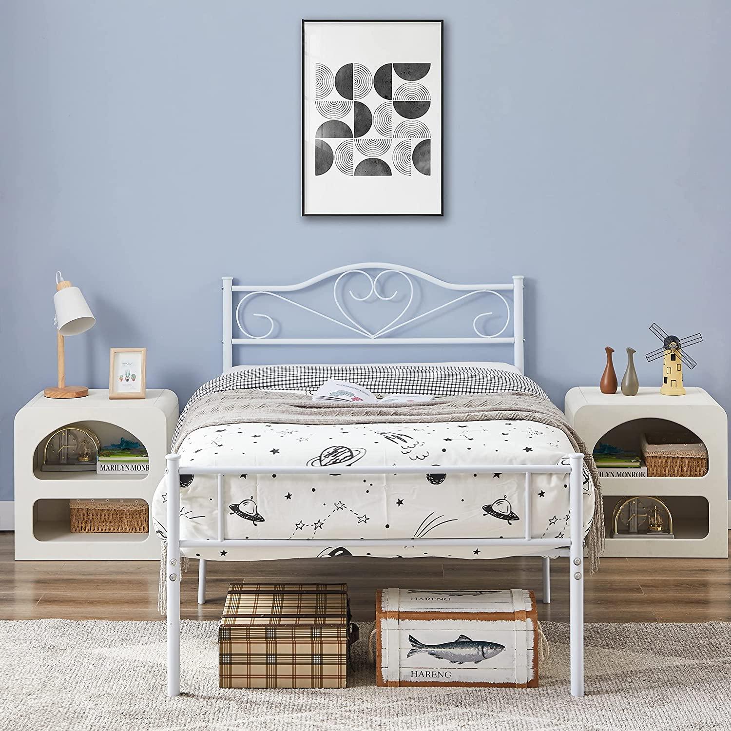 VECELO Metal Platform Bed Frame Mattress Foundation Decorative Headboard & Footboard