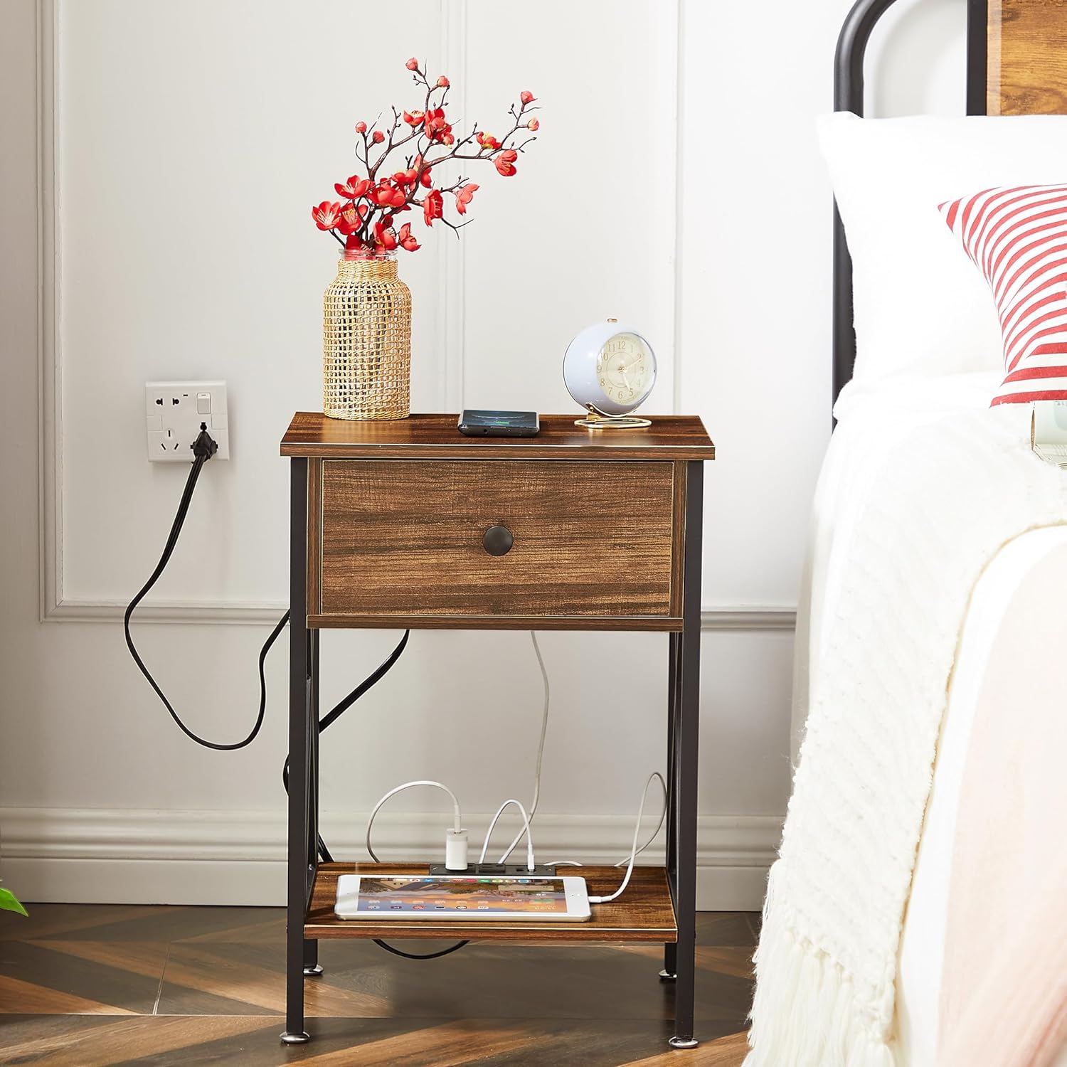 VECELO Modern Bedside End Tables with Charging Station & USB Ports, 1 Pack/2 Packs