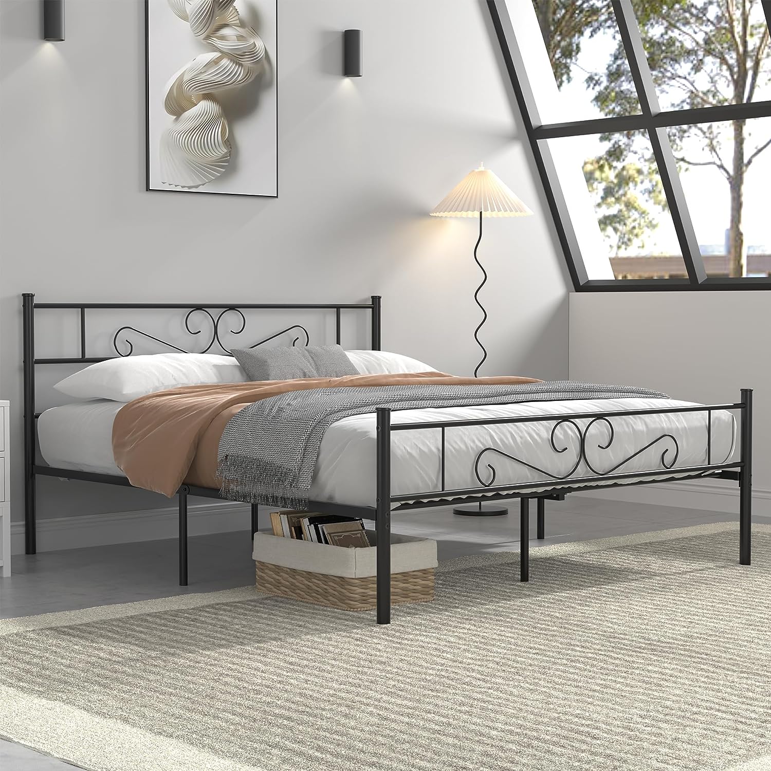 VECELO Metal Platform Bed Frame Mattress Foundation with Headboard & F