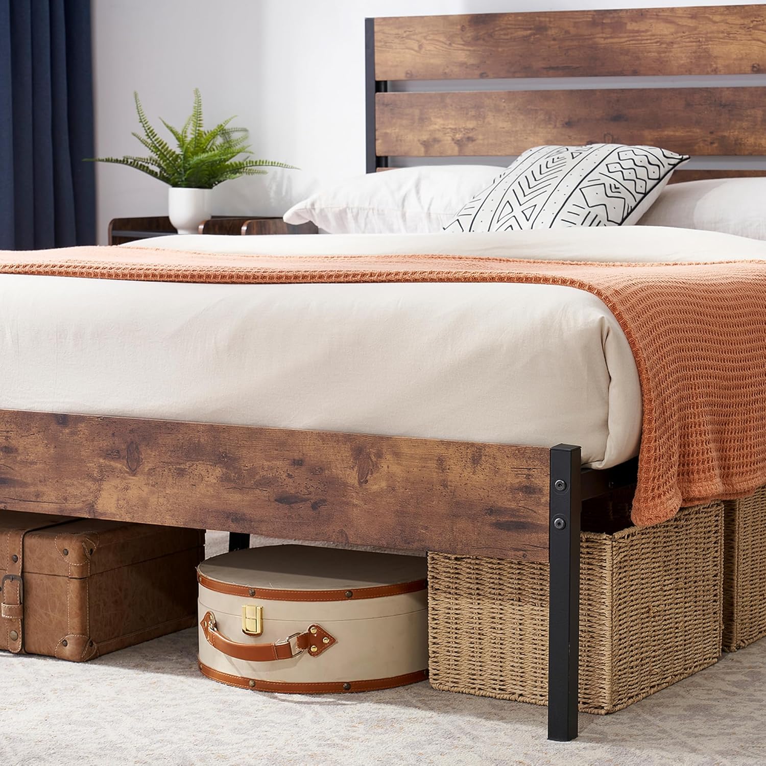 VECELO Platform Bed Frame with Rustic Vintage Wood Headboard/Strong Metal Slats Support