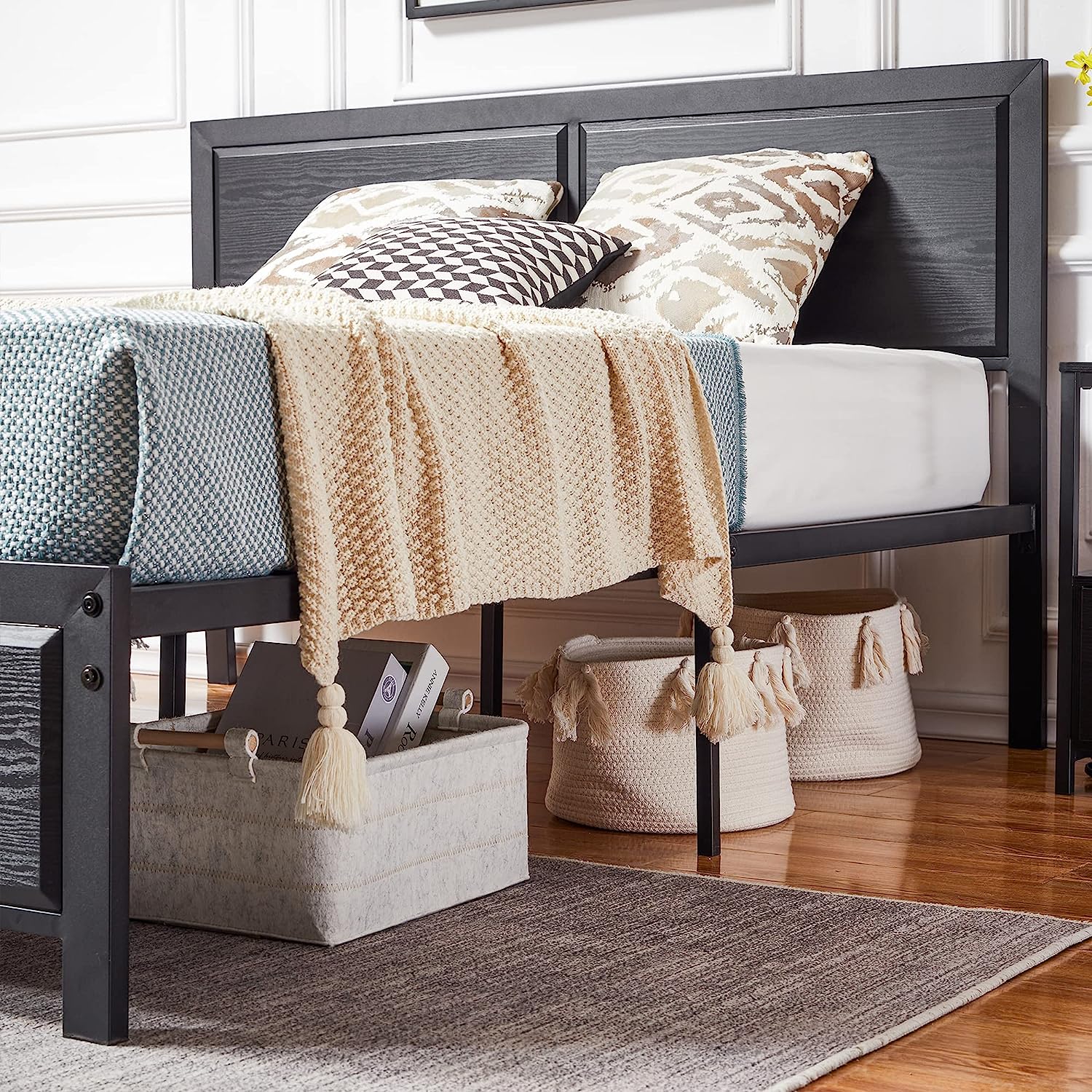VECELO Platform Bed Frame/Mattress Foundation with Rustic Vintage Wood Headboard