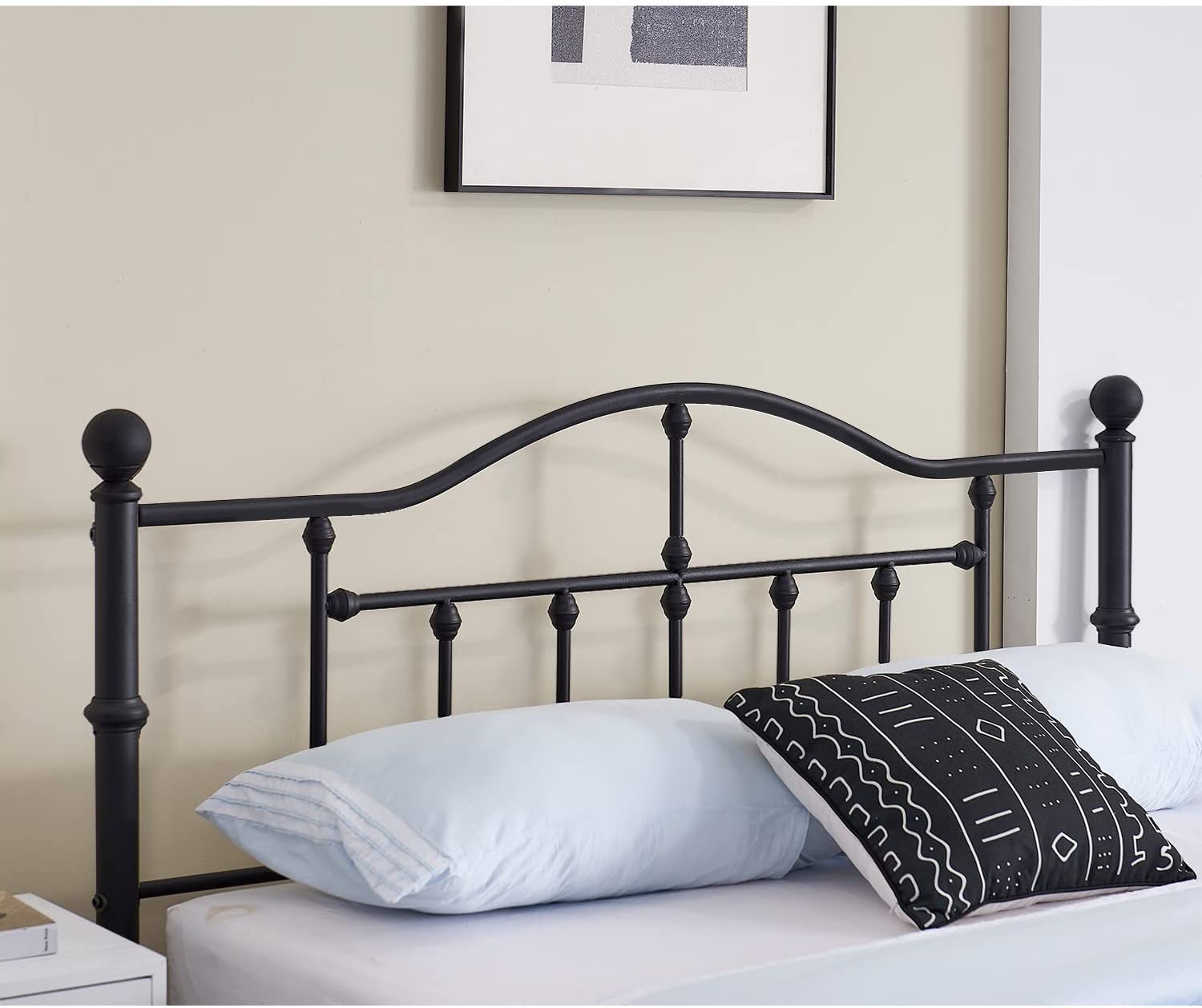 VECELO Classical Black Bed Frame Metal Platform Mattress Foundation with Headboard & Footboard - VECELO