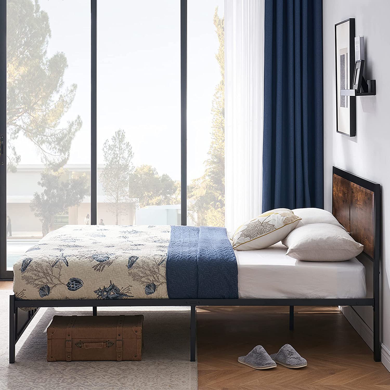 VECELO Platform Bed Frame/Mattress Foundation with Rustic Vintage Wood Headboard