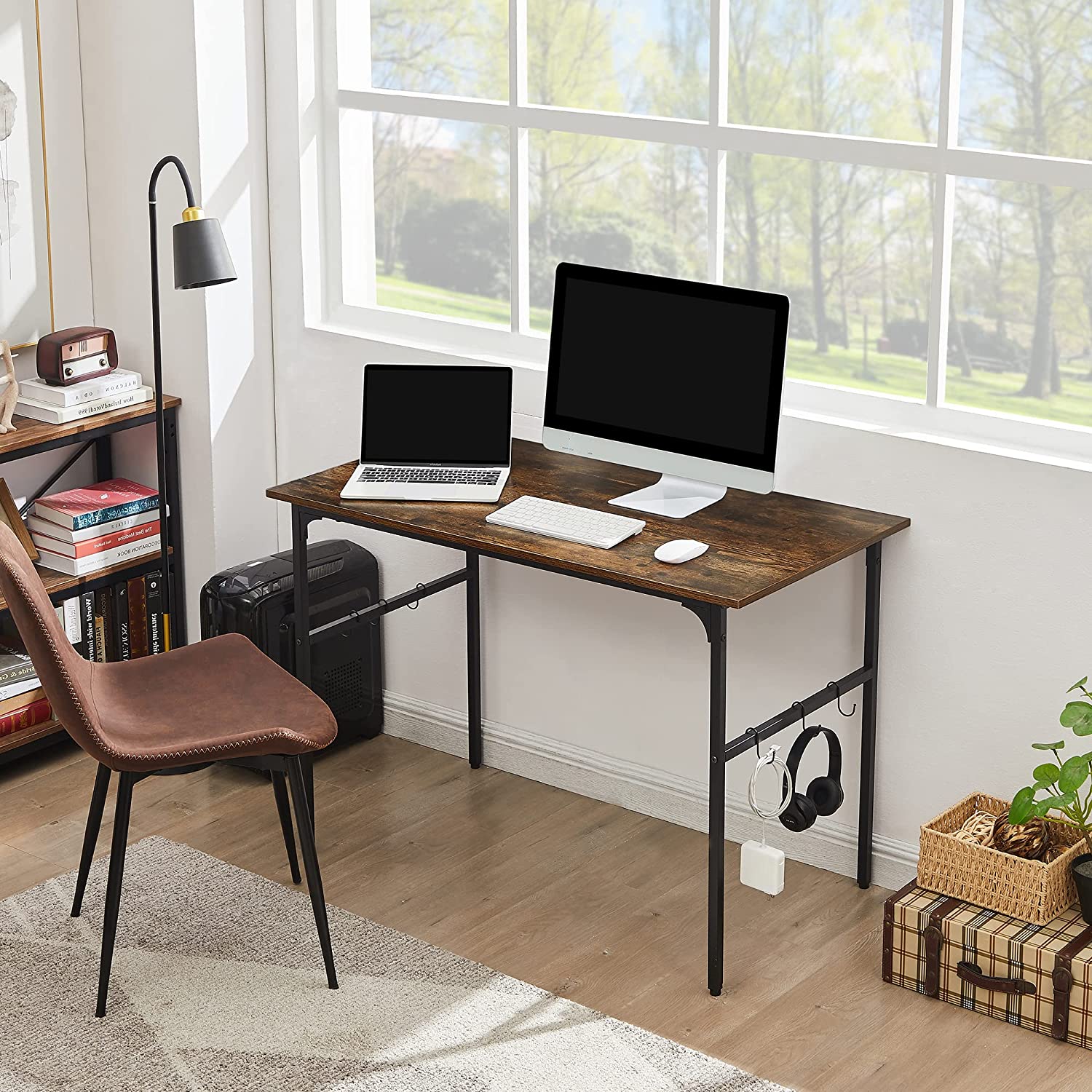 VECELO Computer Writing Desk, Study Table Workstation for Small Spaces with 6 Hooks & Adjustable Legs for Home Office