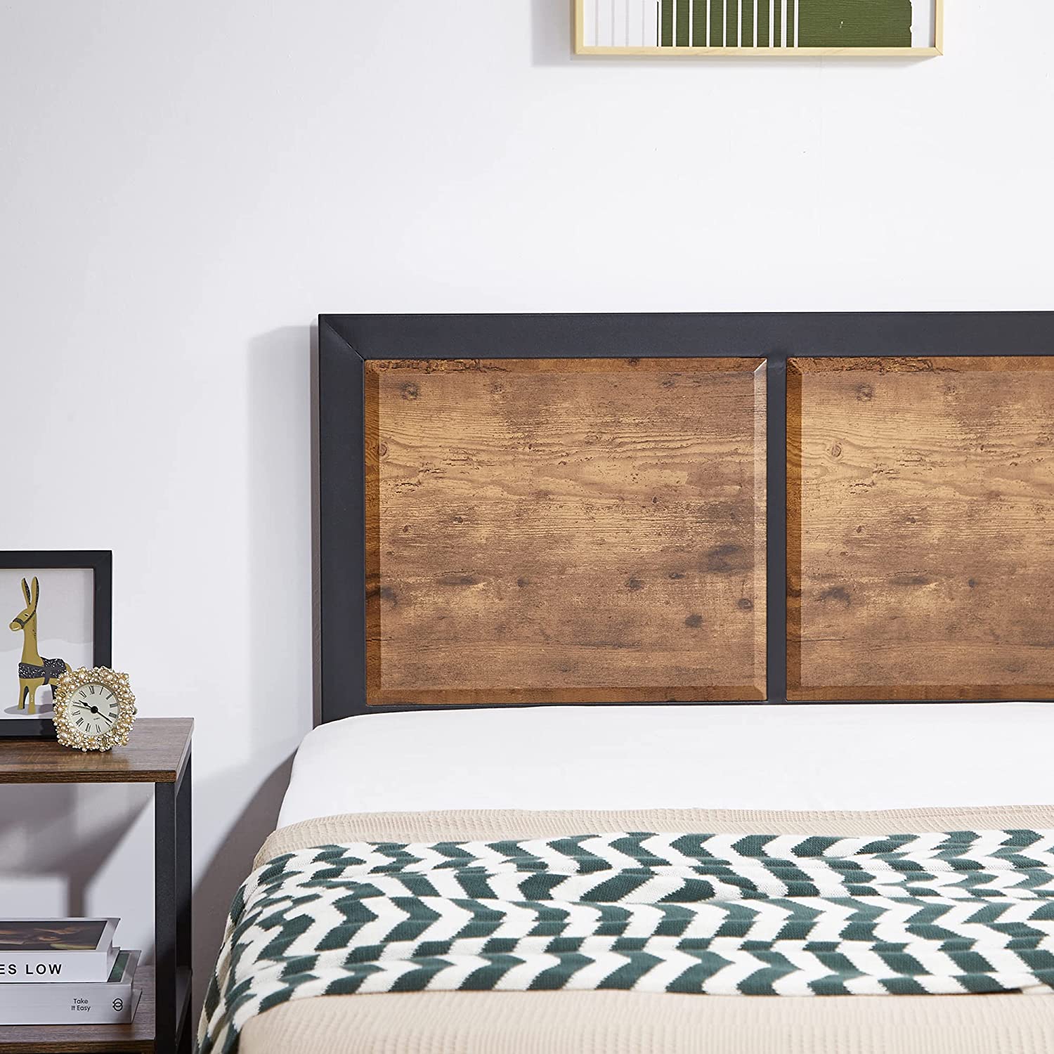 VECELO Platform Bed Frame/Mattress Foundation with Rustic Vintage Wood Headboard