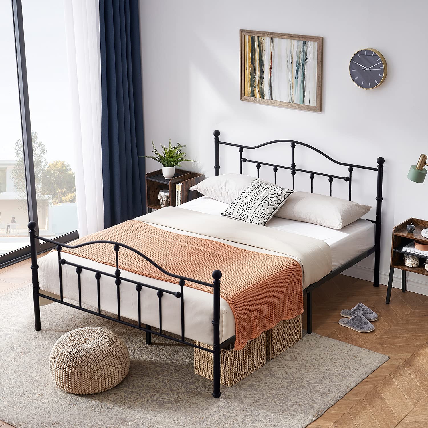 VECELO Classical Black Bed Frame Metal Platform Mattress Foundation with Headboard & Footboard - VECELO