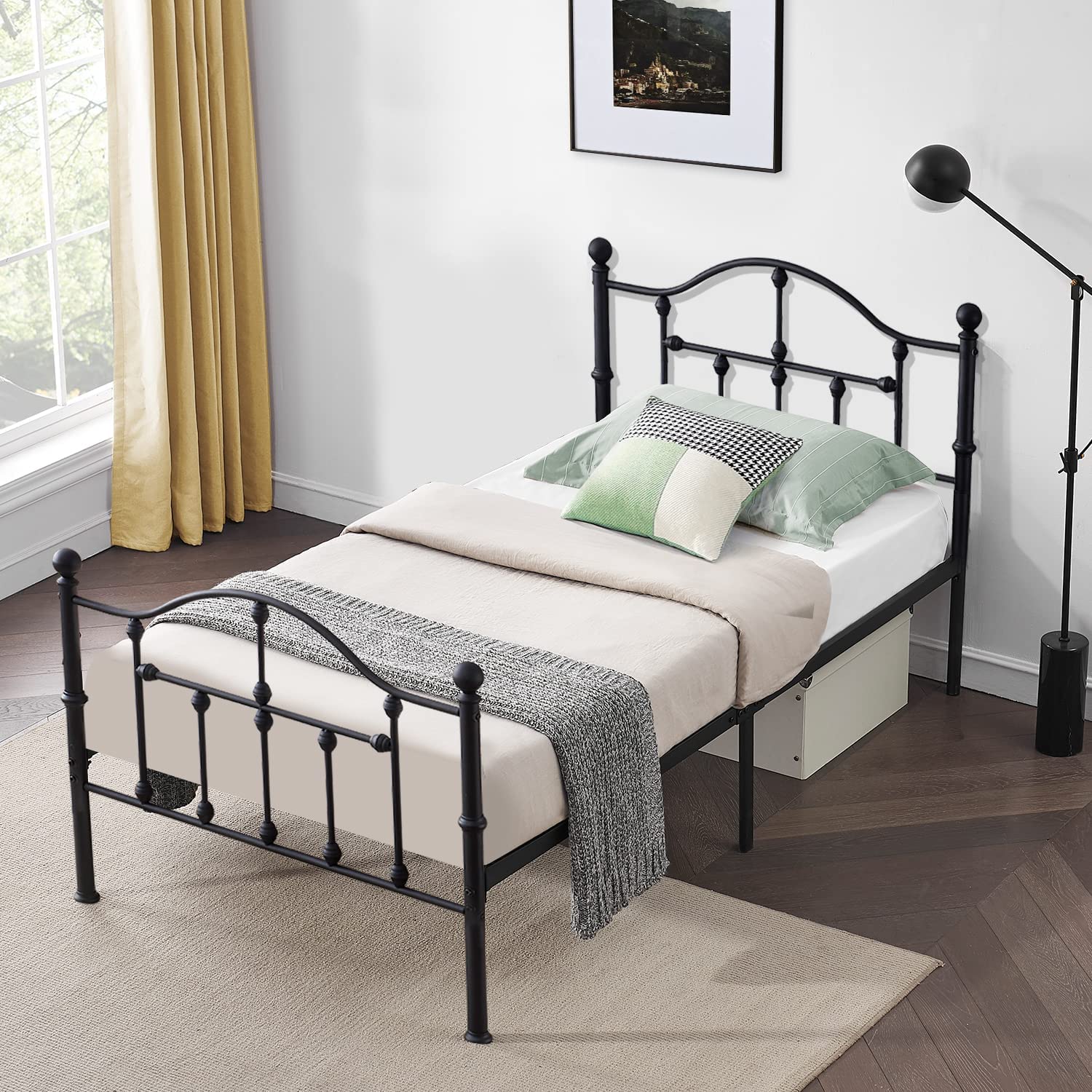 VECELO Classical Black Bed Frame Metal Platform Mattress Foundation with Headboard & Footboard - VECELO
