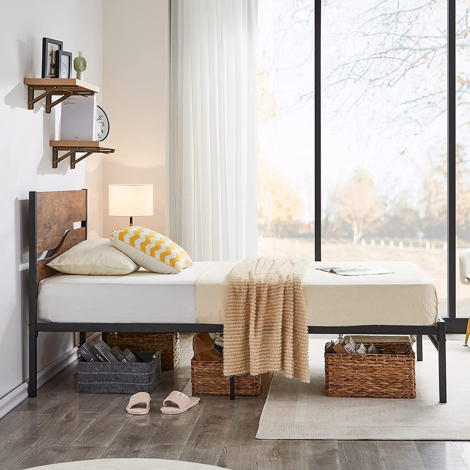VECELO Platform Bed Frame/Mattress Foundation with Rustic Vintage Wood Headboard
