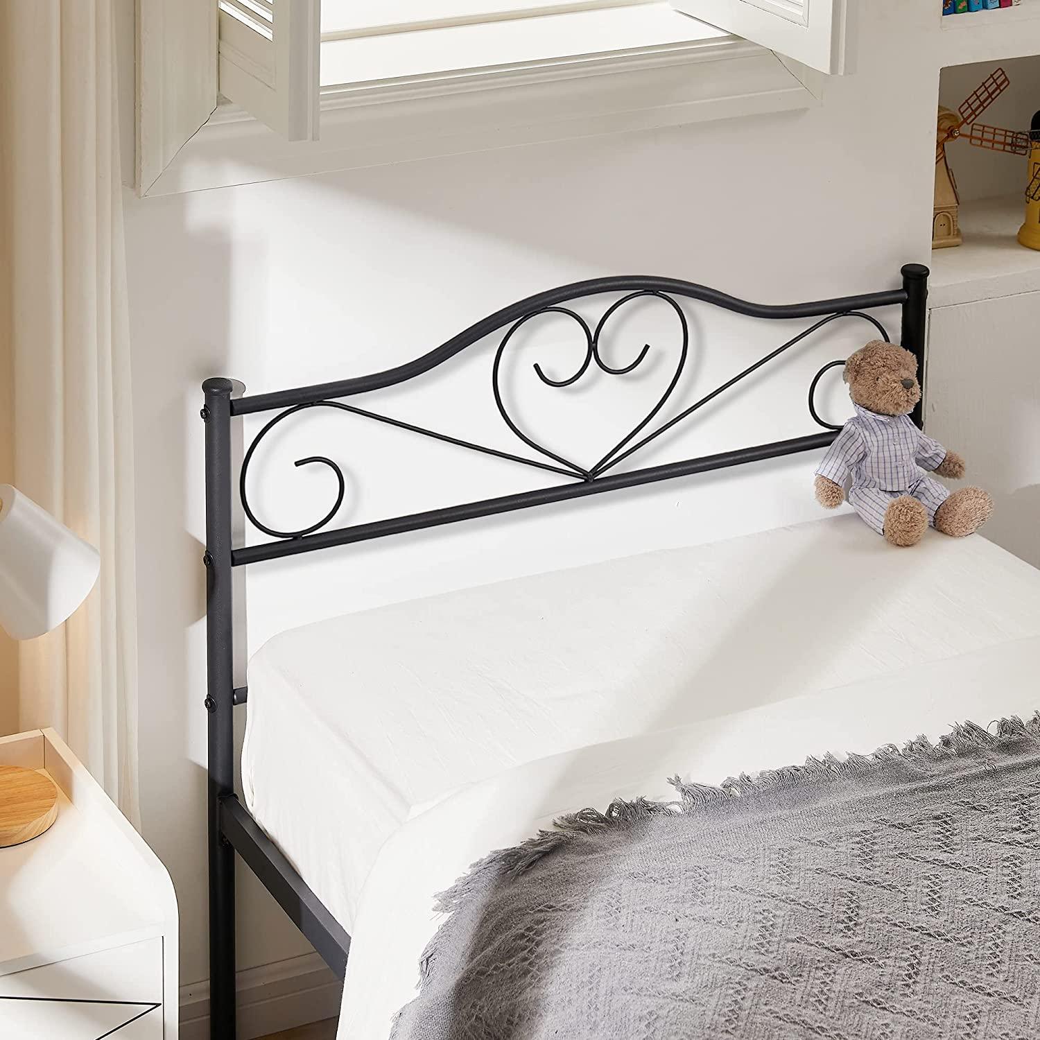 VECELO Metal Platform Bed Frame Mattress Foundation Decorative Headboard & Footboard