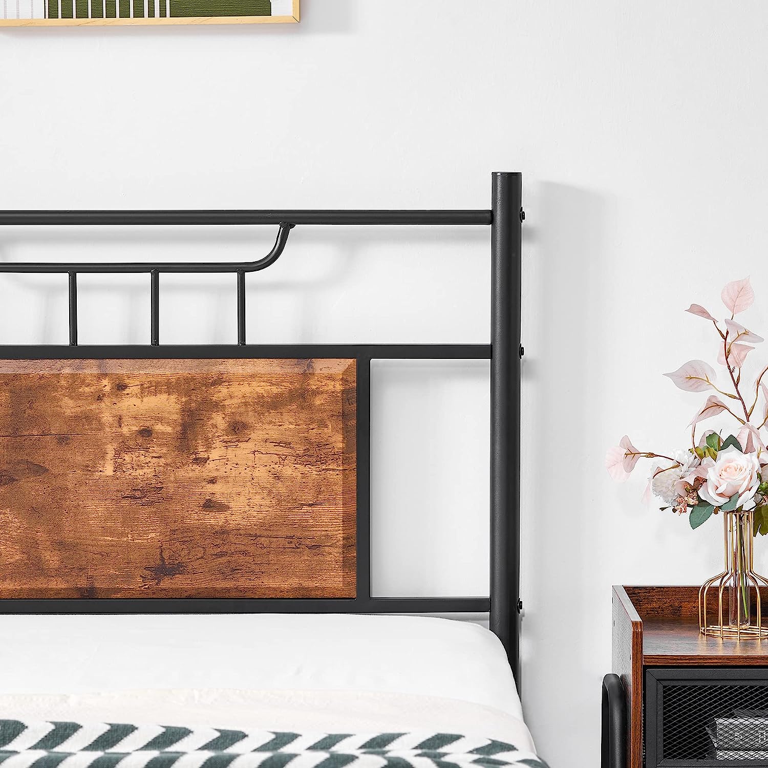 VECELO Platform Bed Frame with Wood Headboard No Box Spring Needed Heavy Duty Steel Slat