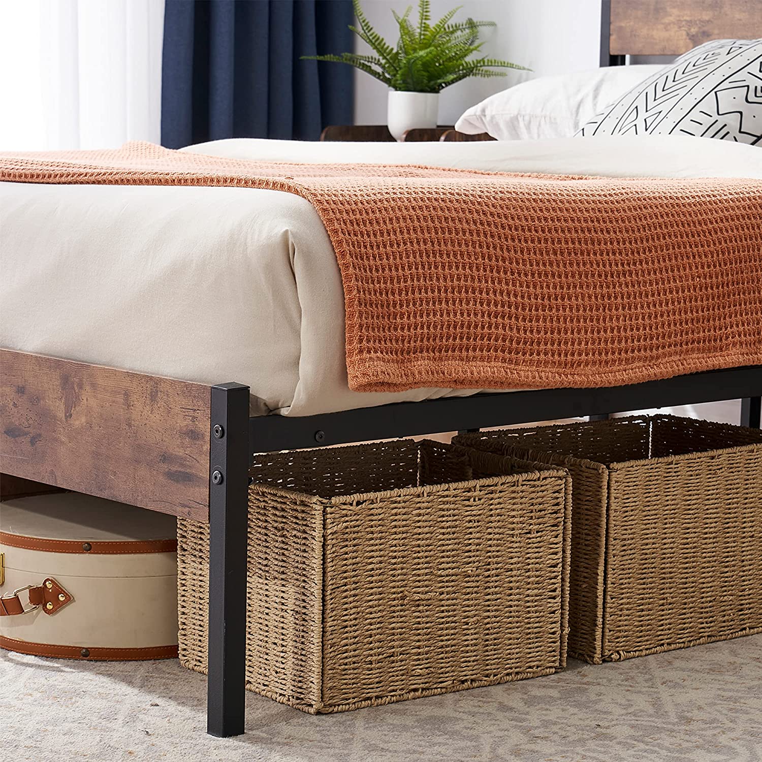 VECELO Platform Bed Frame with Rustic Vintage Wood Headboard/Strong Metal Slats Support