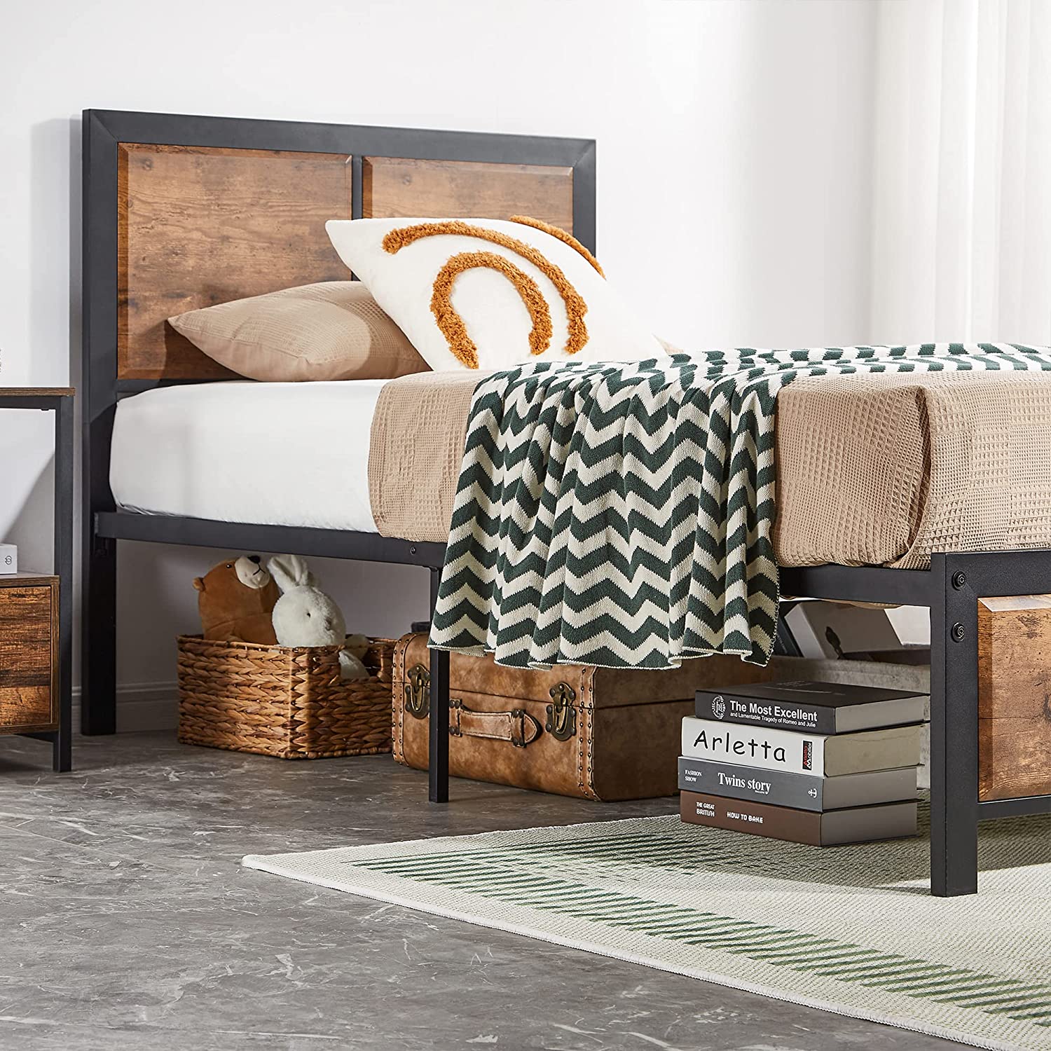 VECELO Platform Bed Frame/Mattress Foundation with Rustic Vintage Wood Headboard